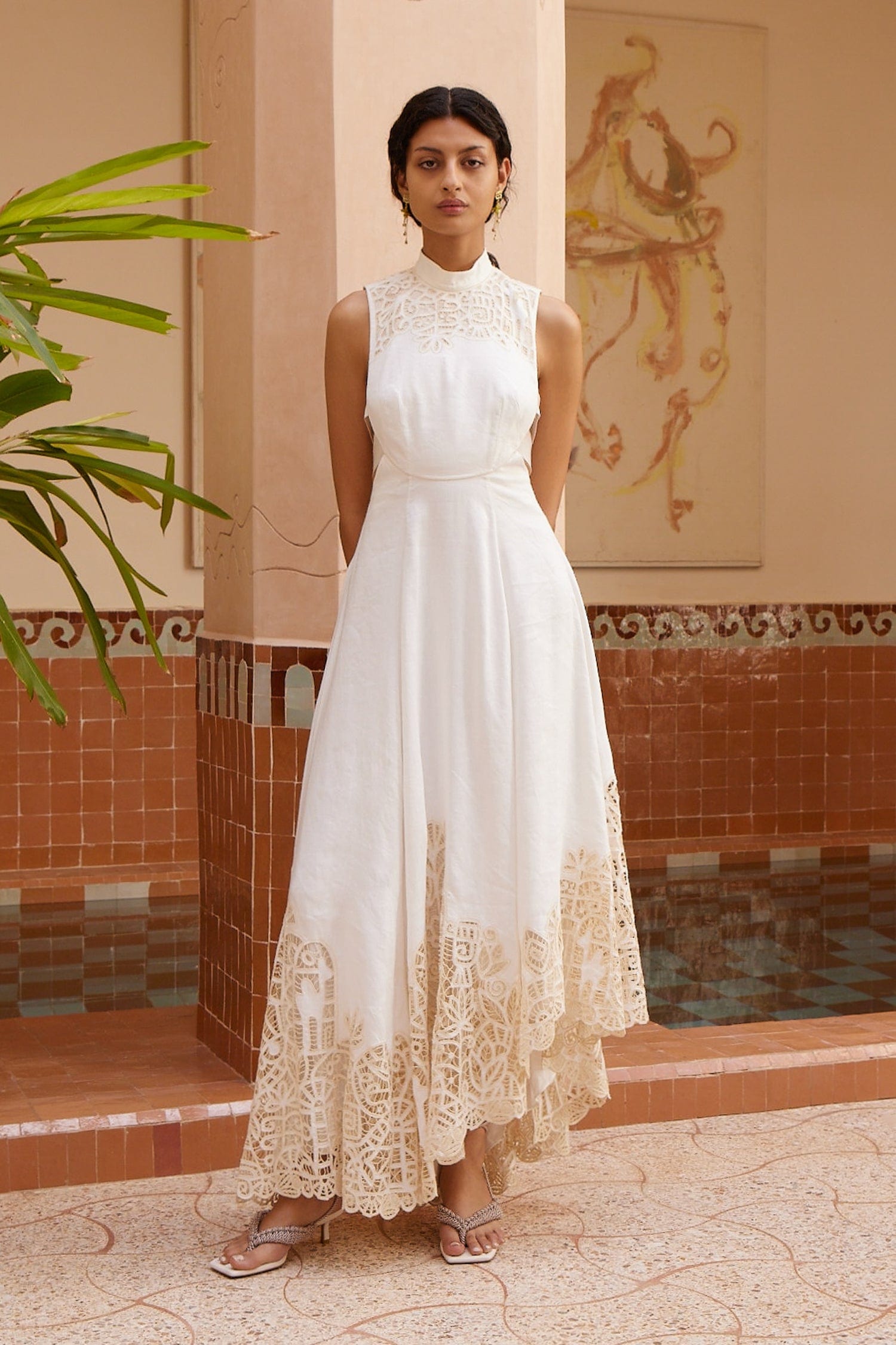 Almais Rosemary Embroidered Gown White - Almais Official 6 AU/UK (2 US) Almais Rosemary Embroidered Gown White - Almais Official 6 AU/UK (2 US)