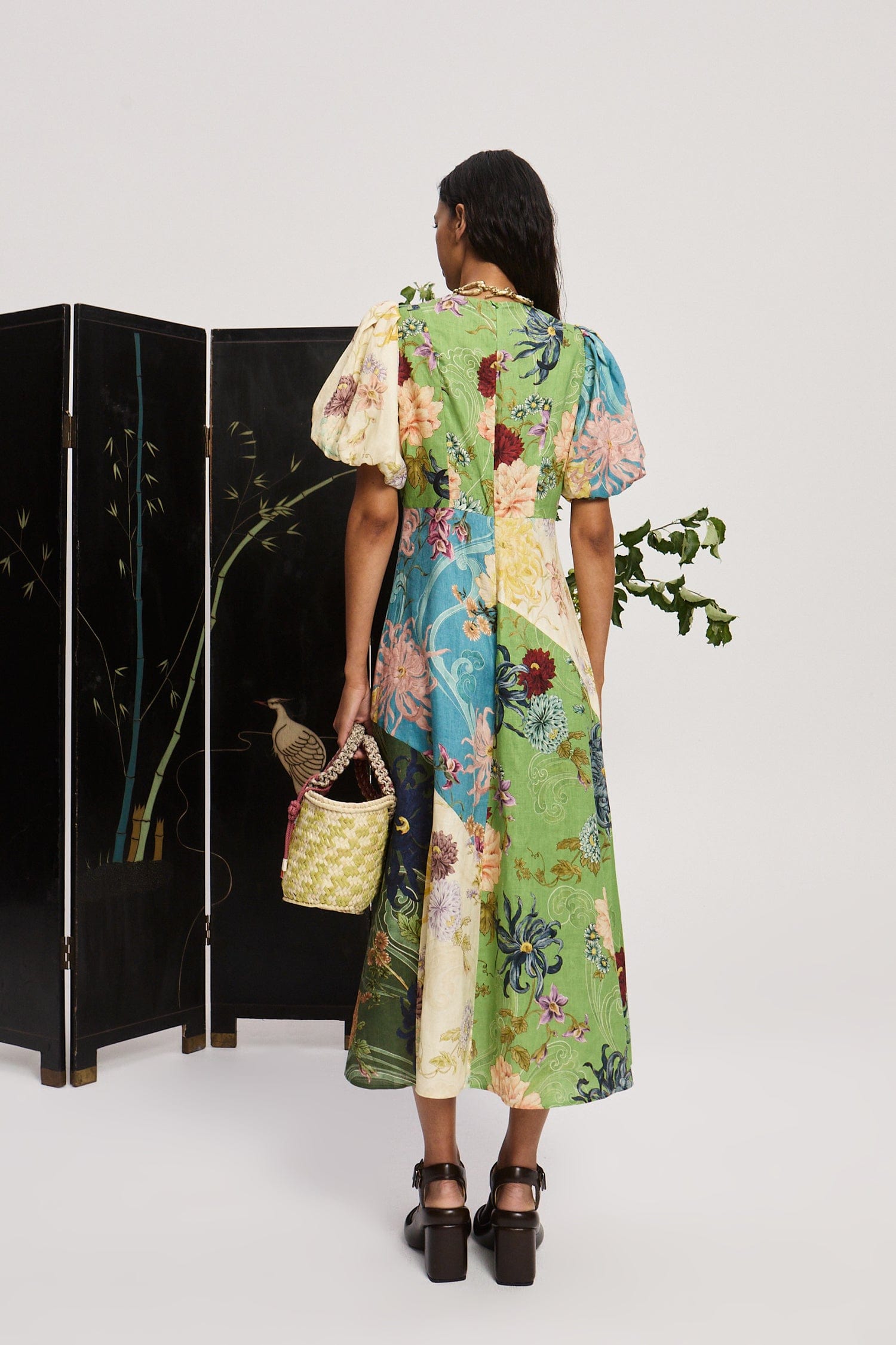 送料関税込み★Alemais★Avery フローラル リネン ミディドレス AVERY SPLICED MIDI DRESS – ALEMAIS
