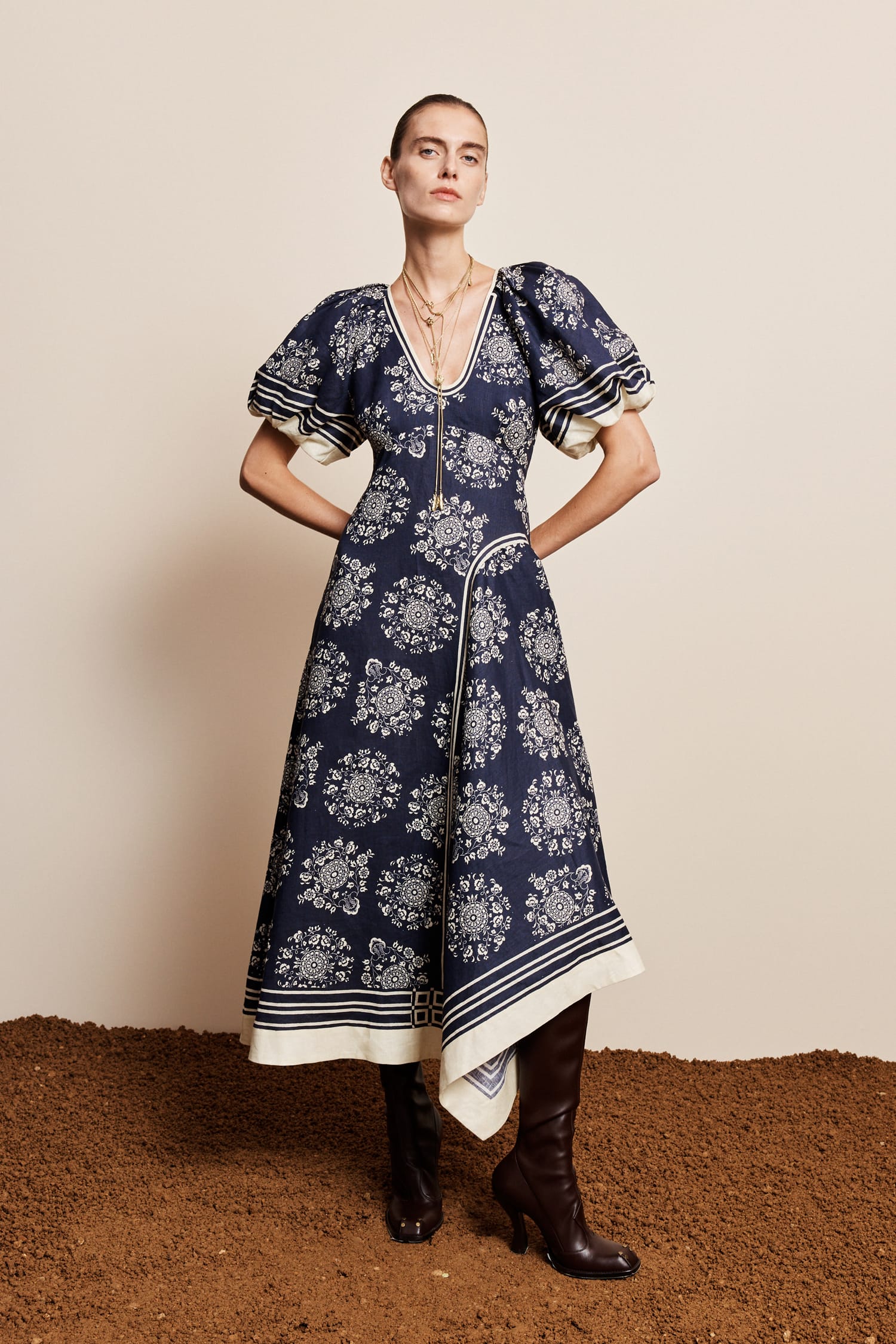 Banderra Linen Midi Dress in Navy Floral