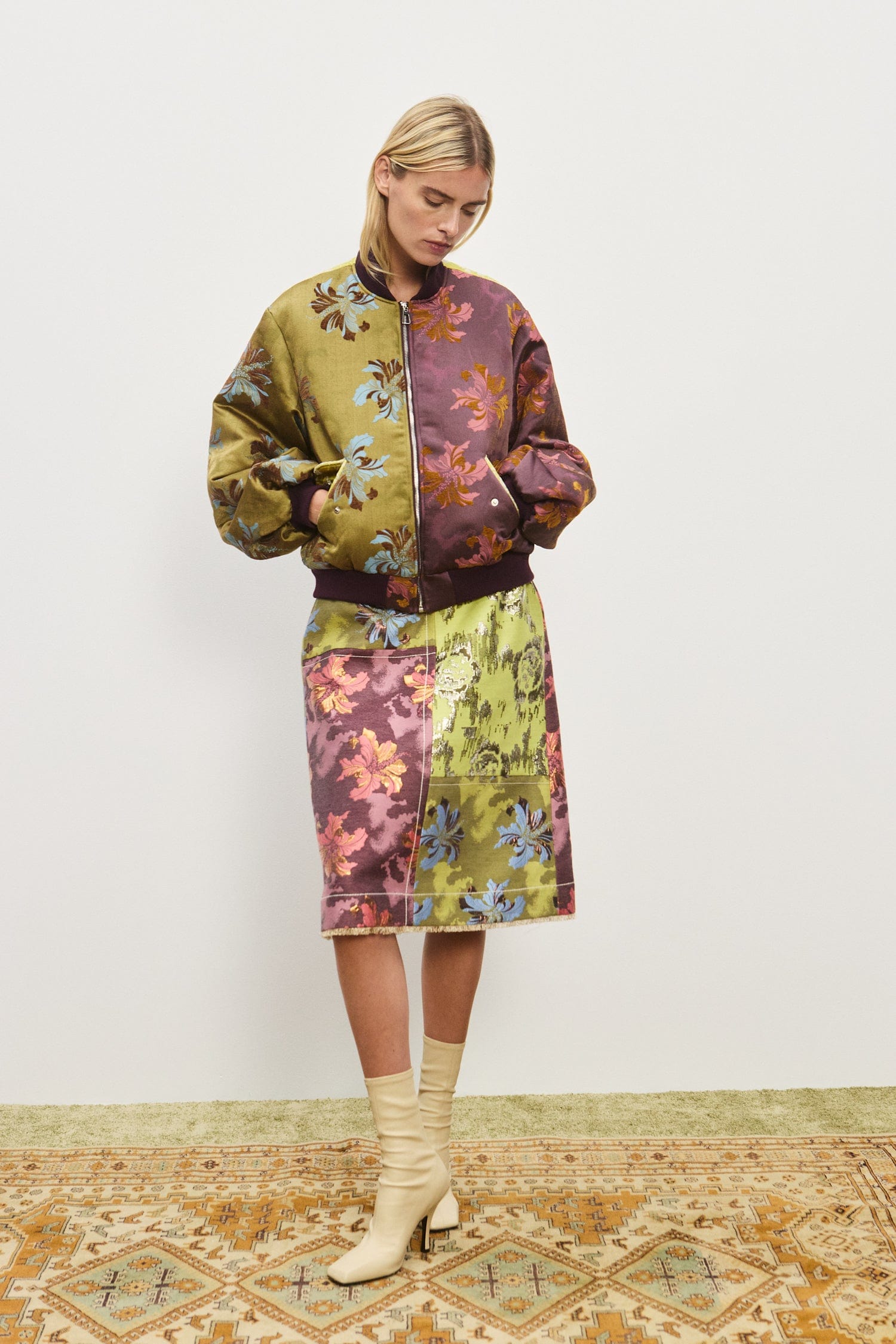 ジャケット・アウター ANDREA&Co. A& LOGO JACQARD MA-1 BLOUSON ANDREA&Co. A& LOGO JACQARD MA-1 BLOUSON