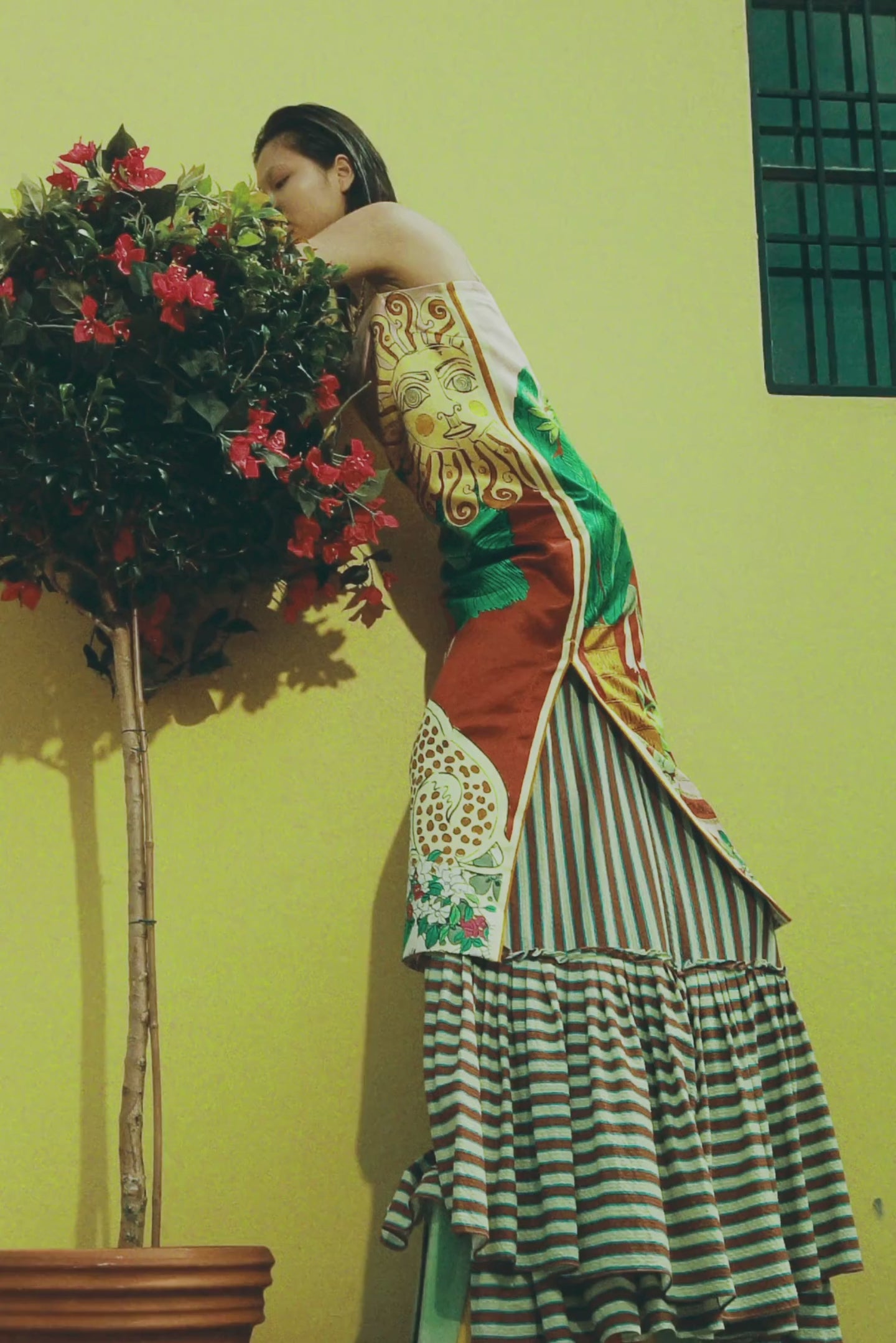 送料込/関税込■ALEMAIS■フローラルサテンミディドレス ALL DRESSES – ALEMAIS